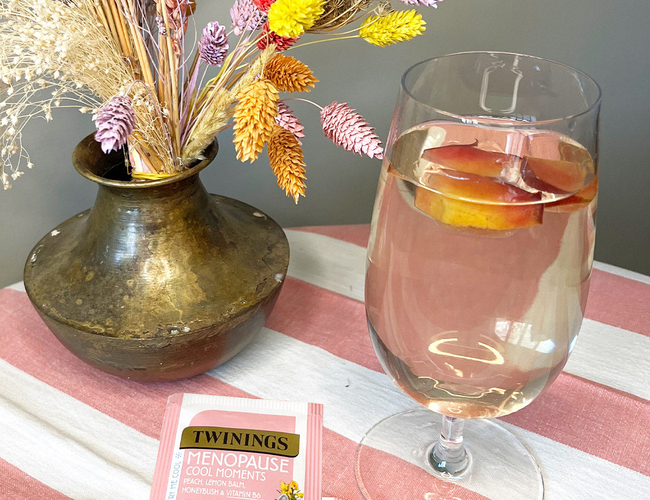 Cool Cubes Superblends Menopause Cool Moments Tea Twinings