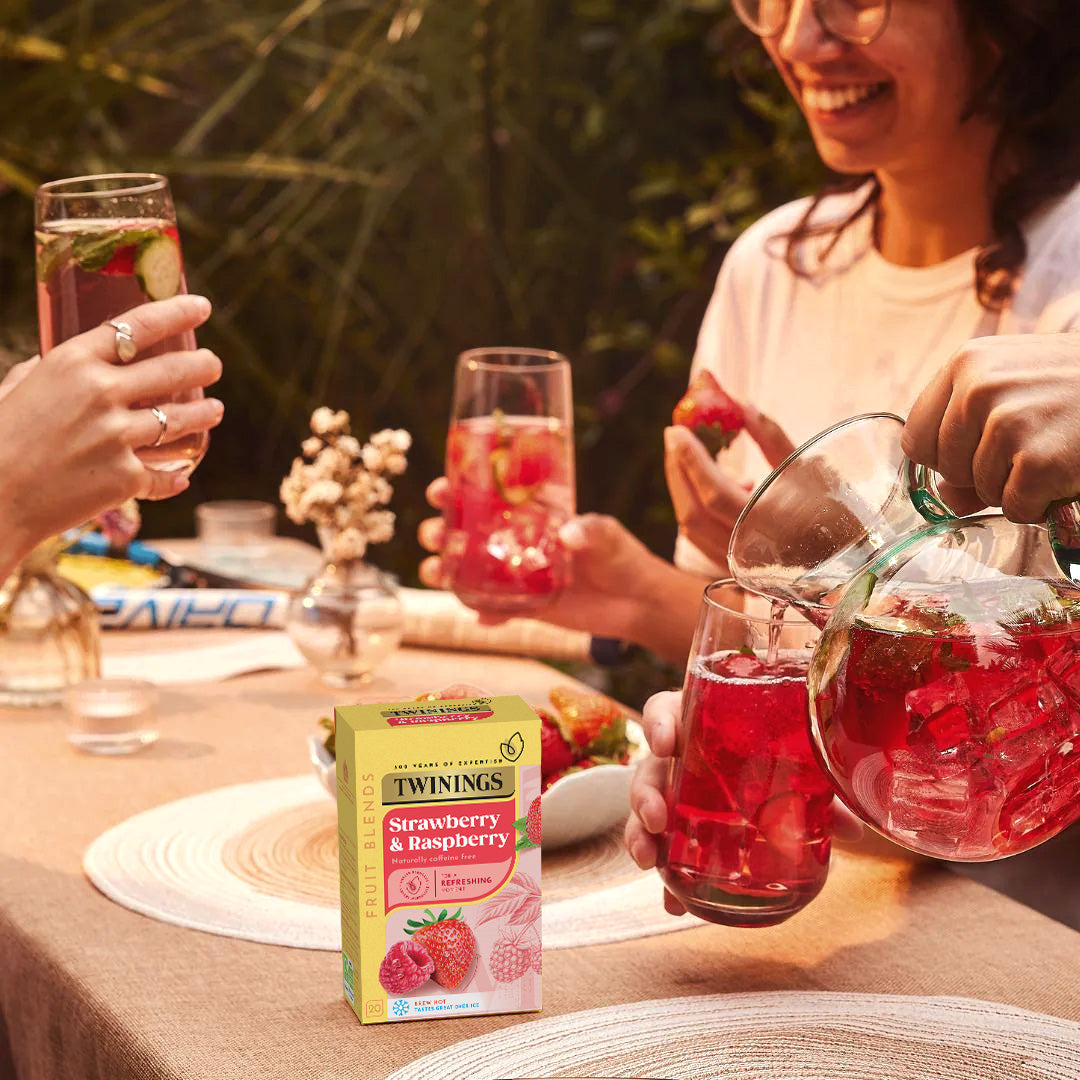 The Difference Between a Herbal or Fruit Infusion and Regular Tea?